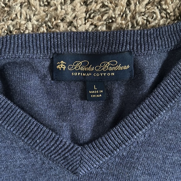 Brooks Brothers V Neck Navy Sweater - Picture 2 of 2